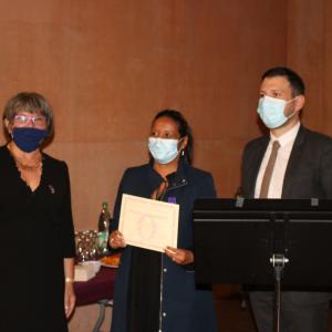 Mme Aurélia Salé décorée par M. Frédéric Fulgence